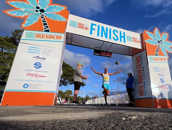 Great Aloha Run finish line